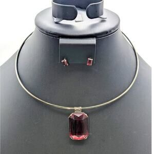 Gun Metal Wire Red Rhinestone Pendant 16" Necklace & Matching Earrings